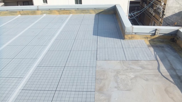 通気緩衝シート貼り付け